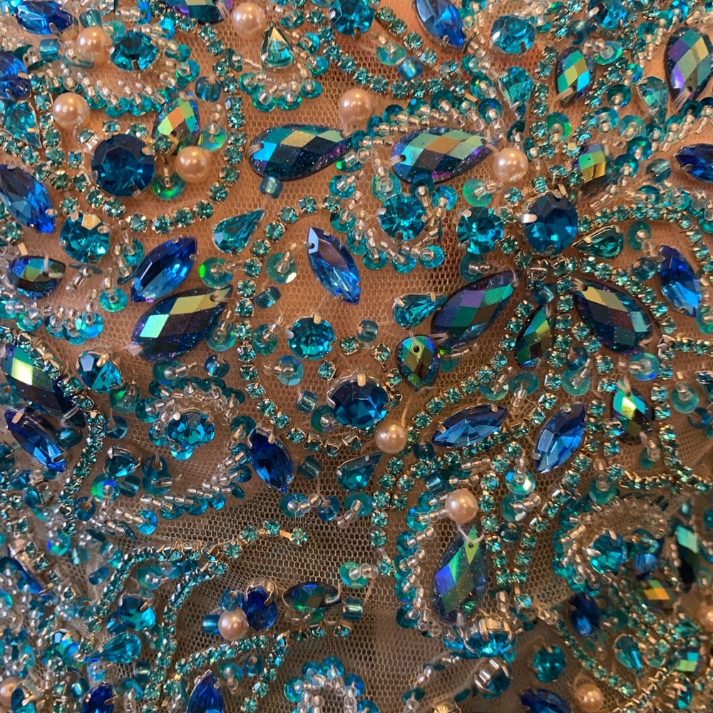 Prom Dress - Picture 2 of 5